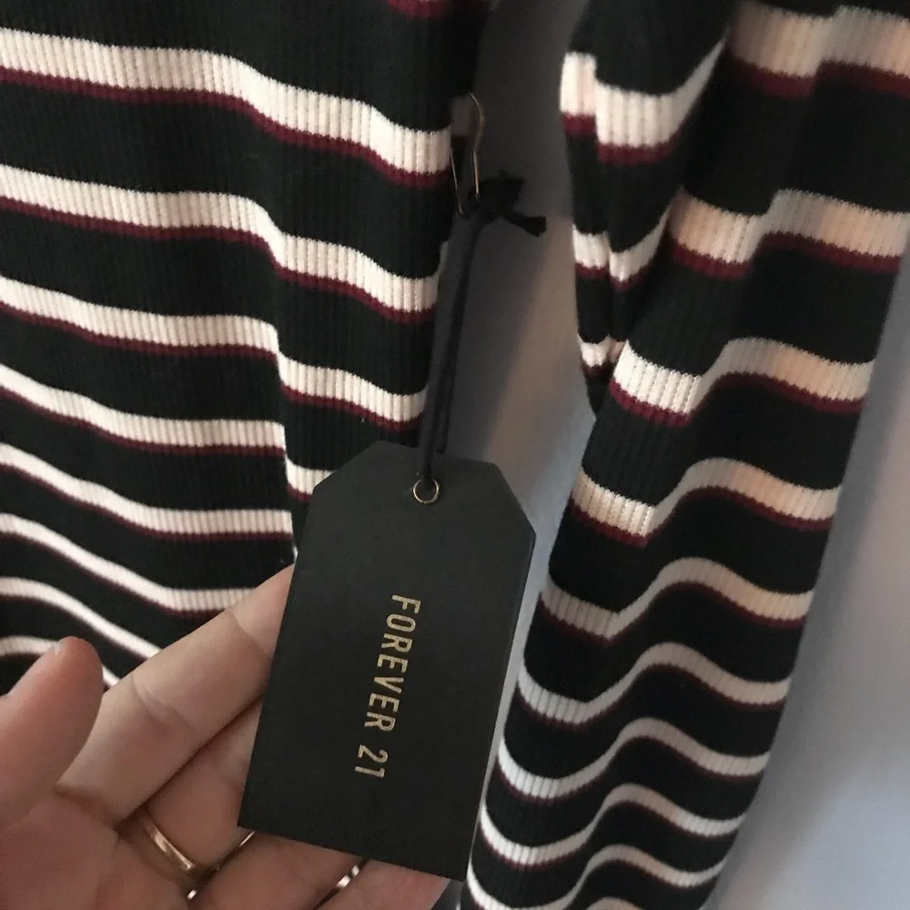 NWT F21 Dress - Picture 4 of 6